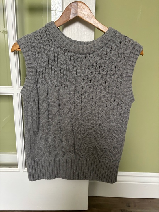 Kismet Sweaters - Kismet Gray Cable-Knit Sleeveless Sweater Vest